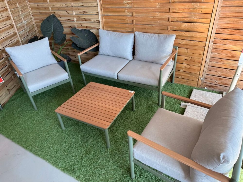 set-mobilier-gradina-verde
